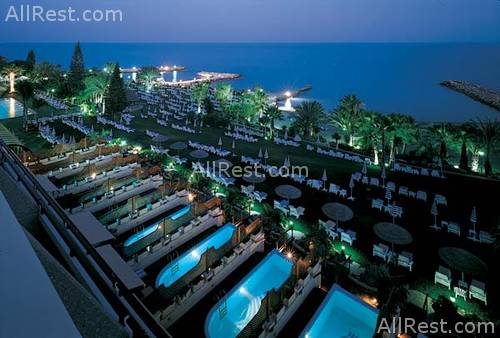 Amathus Beach Hotel 24